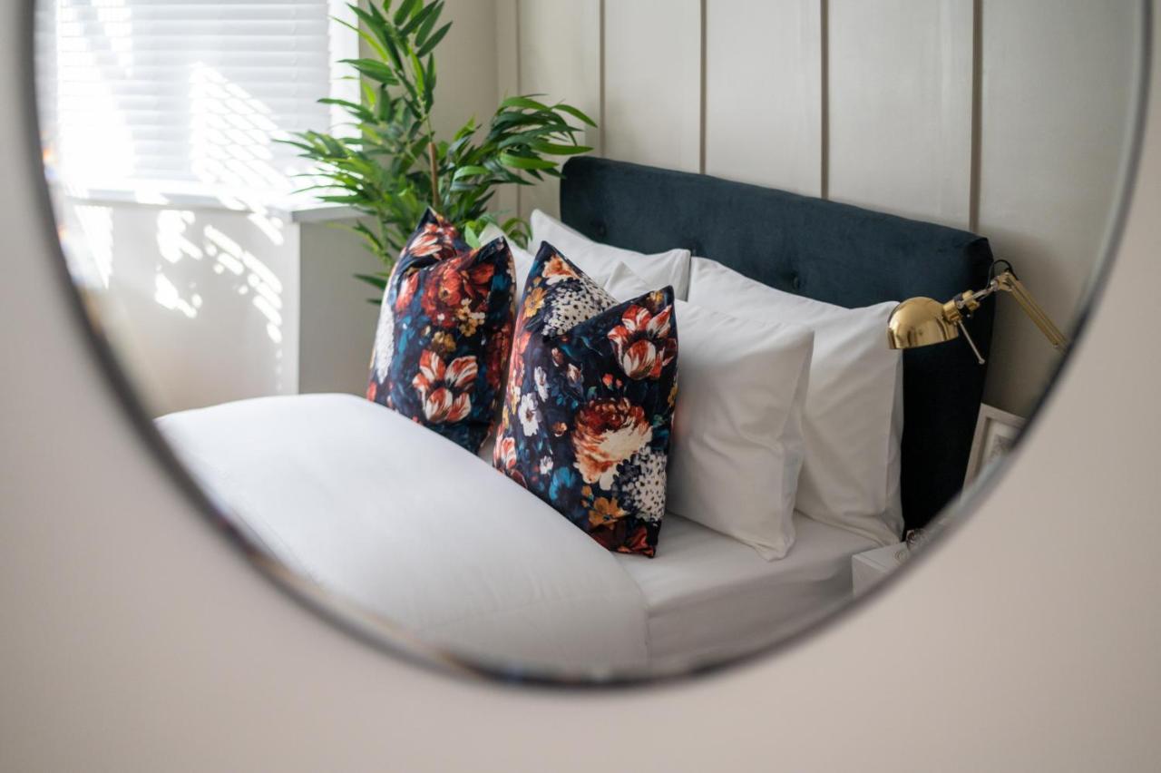 Large Luxury Solihull House - The Residence - Close To Nec - Sleeps 9 Exterior foto